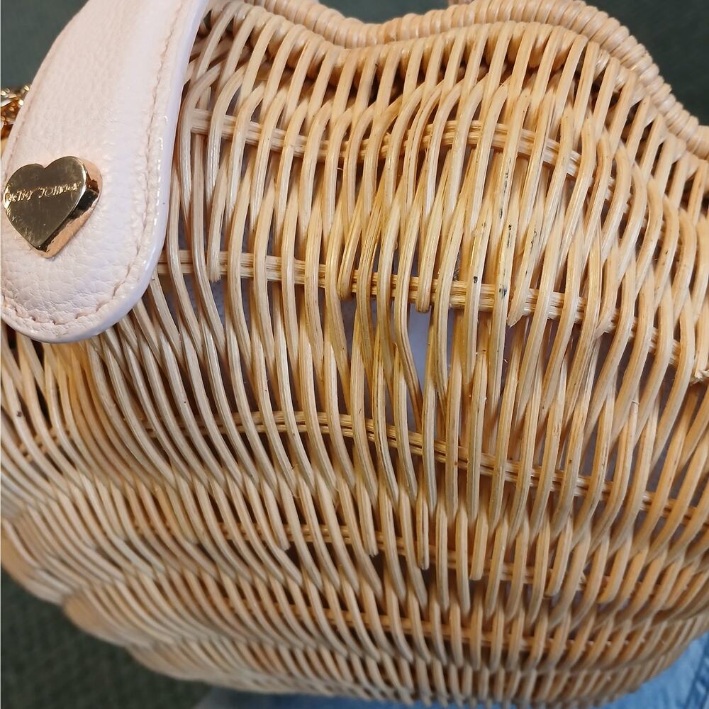 Betsey Johnson shell wicker straw purse crossbody spring summer pink. read - Picture 7 of 7